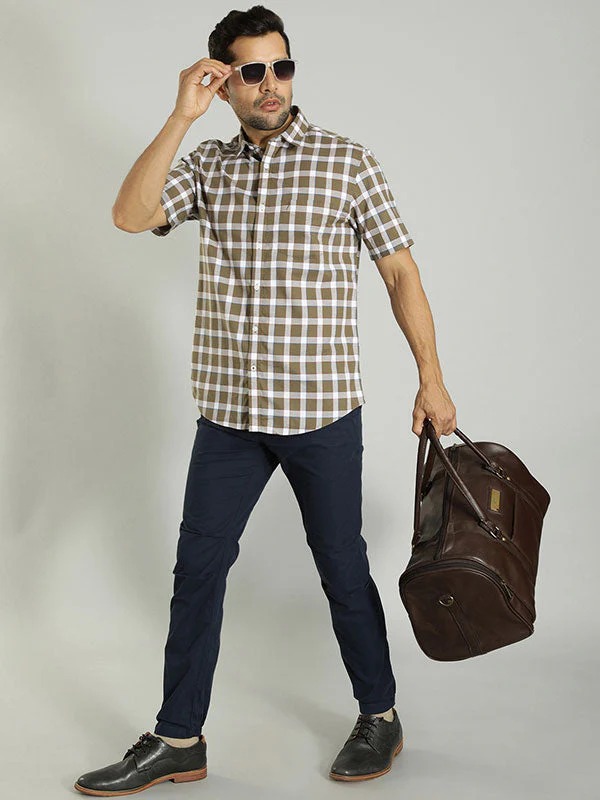 Indian Terrain Men's Comfort Fit Solid Navy Trousers